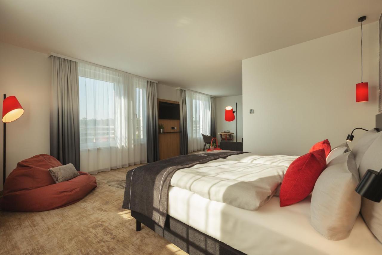 Holiday Inn - The Niu, Sparrow Regensburg By Ihg Exterior photo